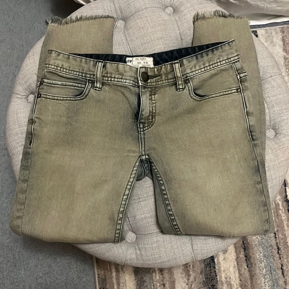 Free People Ankle Cropped Distressed Jean
